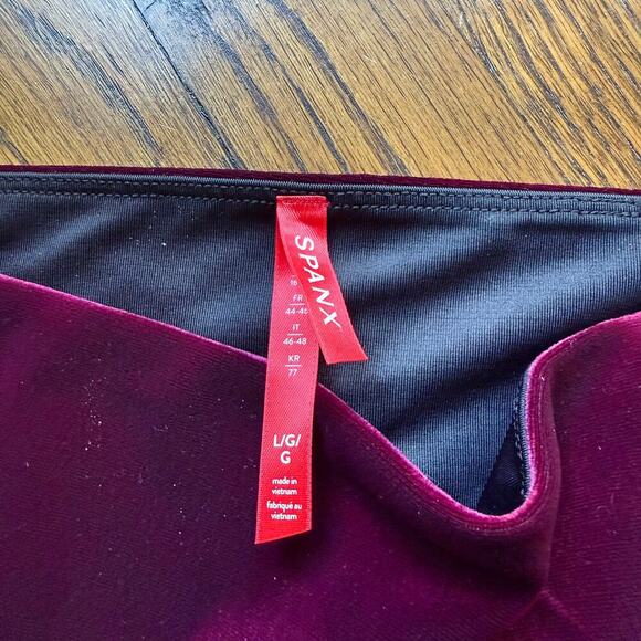 Spanx Women’s Rich Burgundy Velvet Leggings in Style 2070 Size Large - Picture 4 of 4